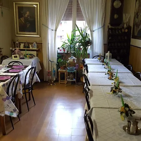 Готель Santachiara *