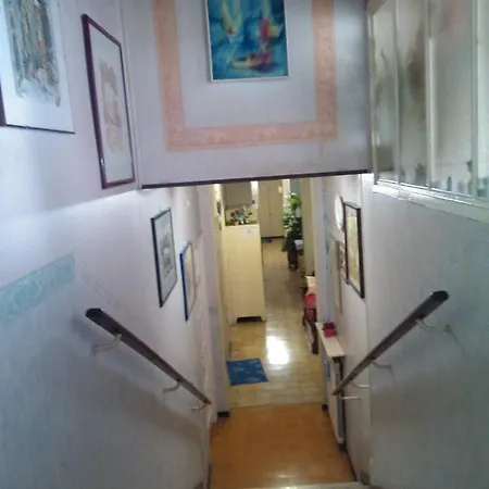Santachiara 酒店 *
